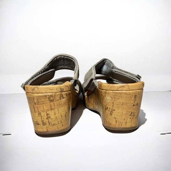 🌻Vionic Gray Pepper Ruched Leather Cork Wedge Slide Sandals Size 7W (wide) - Picture 3 of 11